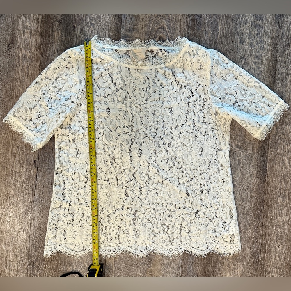 Anthropologie white lace top, size large. - Picture 4 of 7